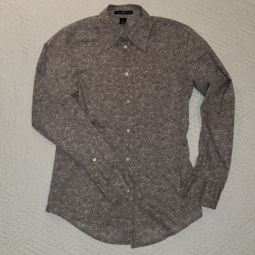 GAP floral gray button down shirt - Picture 2 of 4